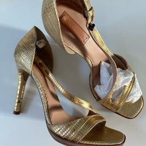 REED KRAKOFF Gold Metallic Sandals.